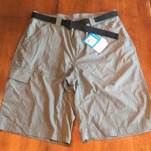 Men’s Columbia shorts size 32 NWT